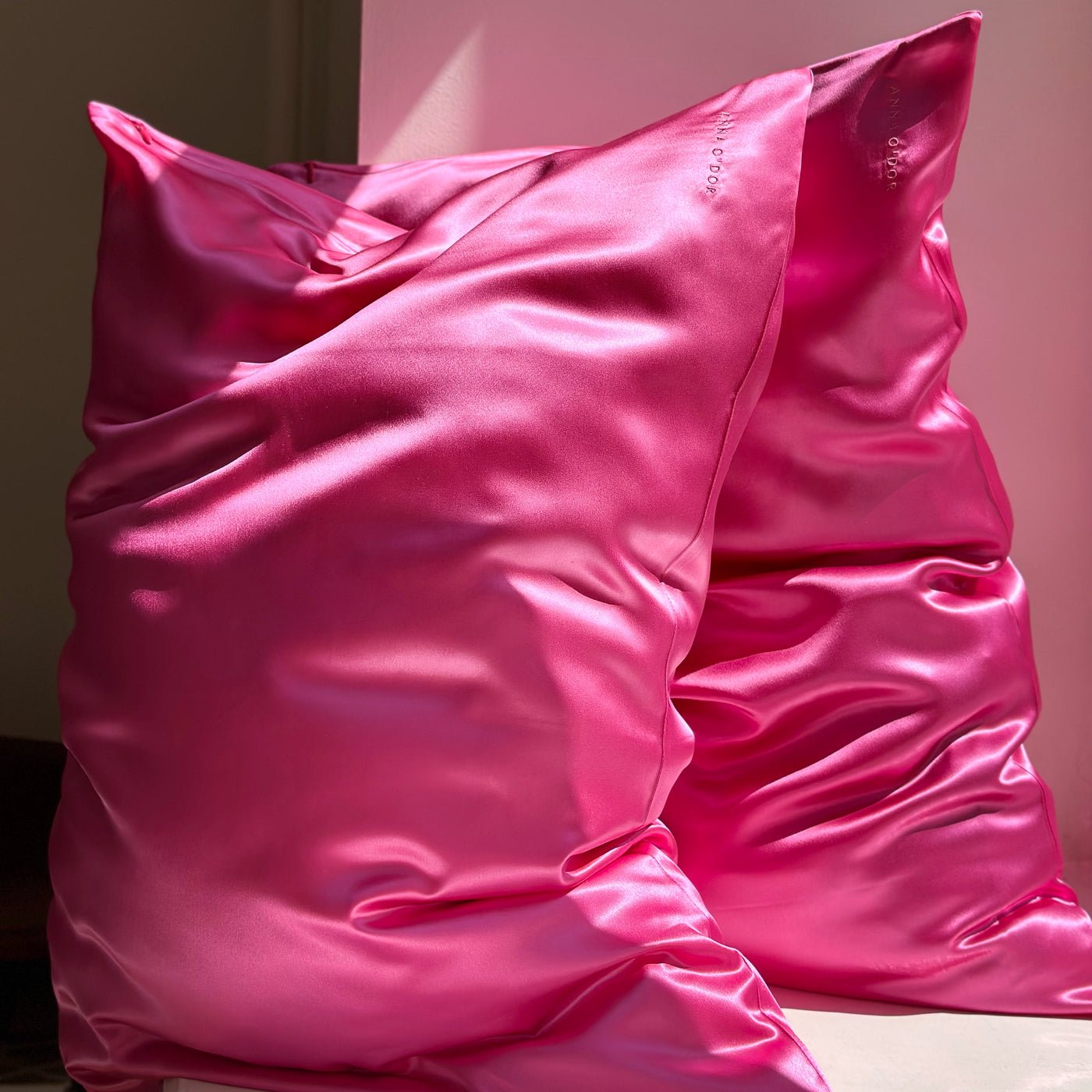 Silk Zippered Pillowcase - Magenta Peony