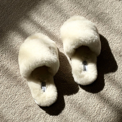 Australian Sheepskin Slippers - White Lily