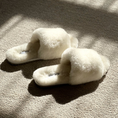 Australian Sheepskin Slippers - White Lily