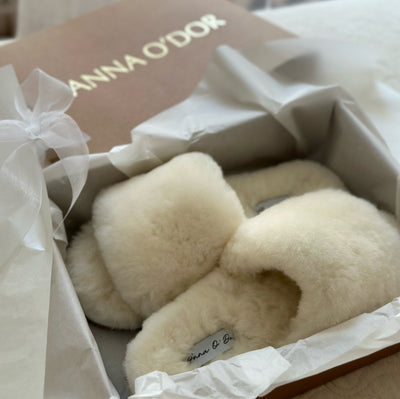 Australian Sheepskin Slippers - White Lily