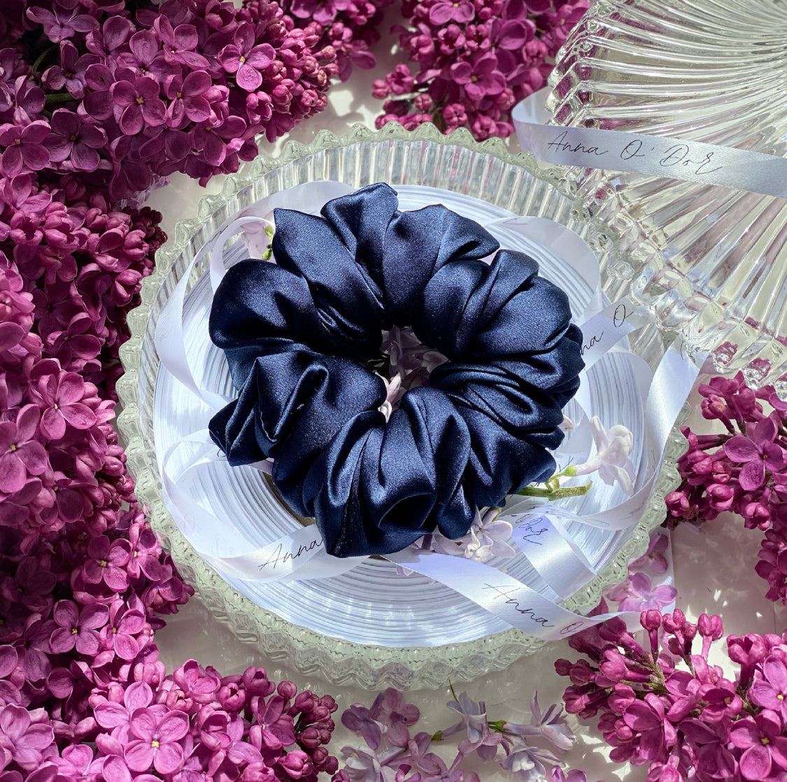 MINI SILK SCRUNCHIE - ROYAL NAVY